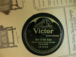 small_victor 19153 a.webp